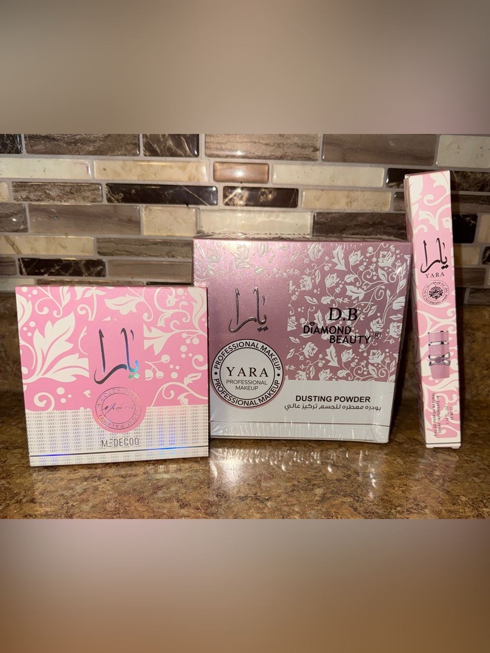 *YARA BUNDLE* - Yara Diamond Beauty Dusting Powder, Eyeshadow Palette - Pink